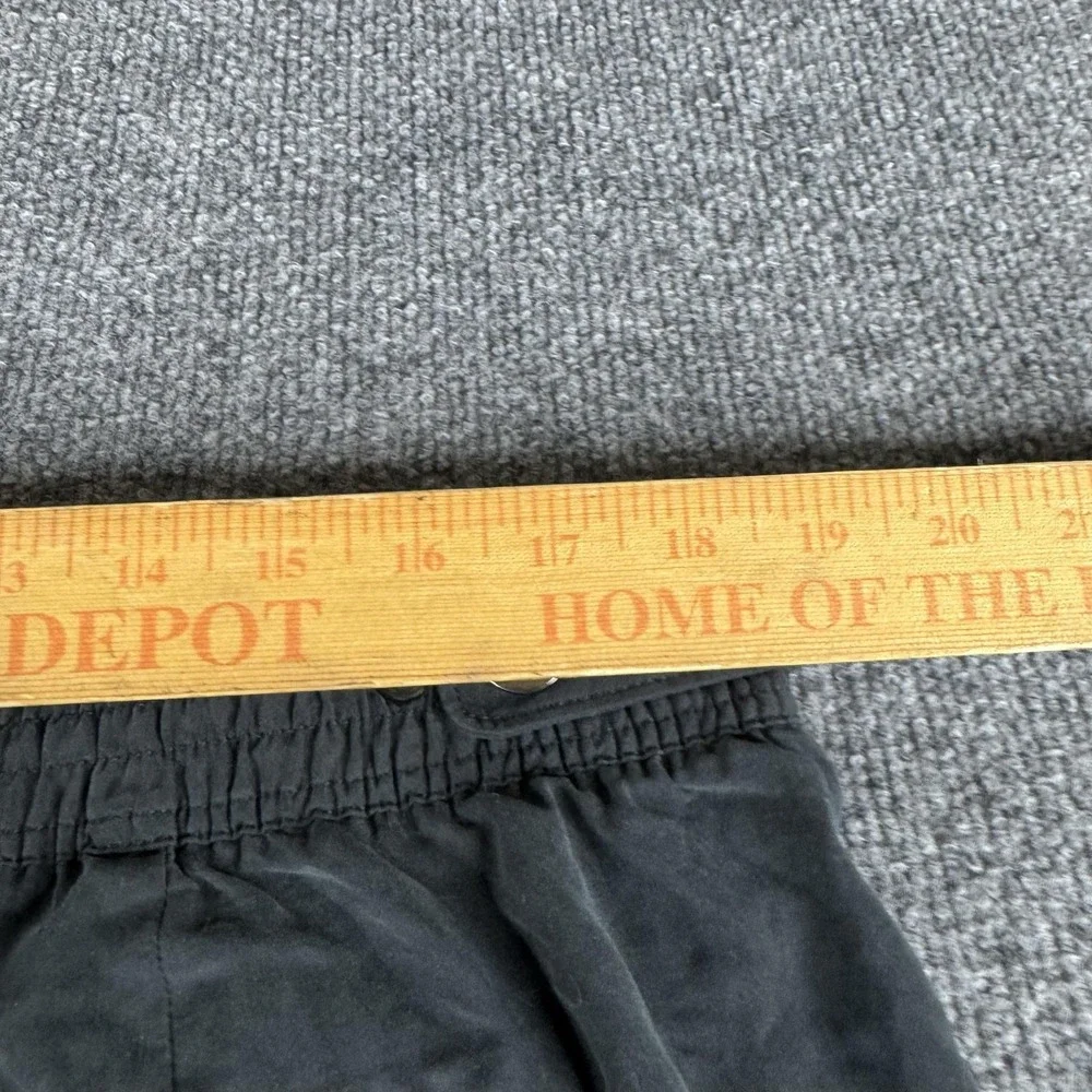 Under Armour Jogger Pants Mens XL Gray Woven Elastic Waist Pockets Logo